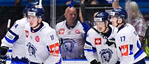 Hráči Plzně se radují z gólu, fotka ze zápasu CHL proti Rögle