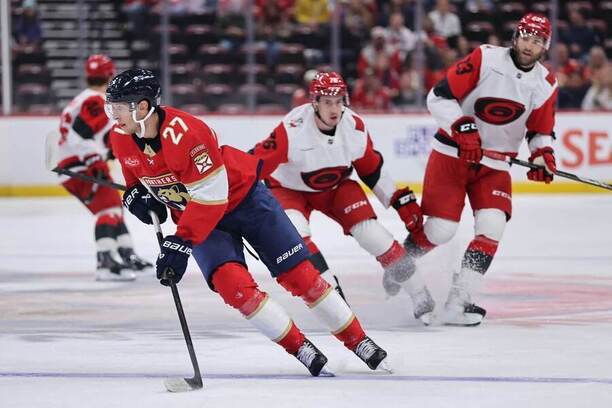 V úvodním duelu sezony NHL 2026/27 se utkají Carolina a&nbsp;Florida