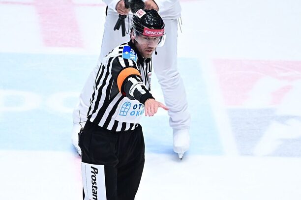 Hlavní rozhodčí uznává gól v&nbsp;minulém 8.&nbsp;kole Tipsport extraligy ledního hokeje 2026/2027
